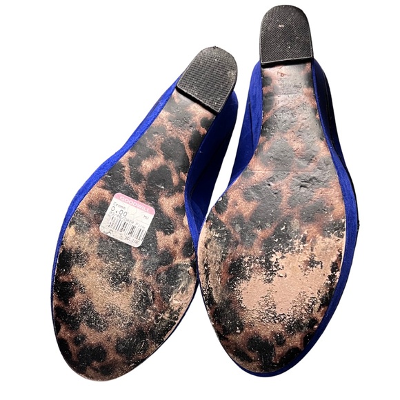 Betsey Johnson Blue Cheetah Wedge Pumps - Picture 3 of 4